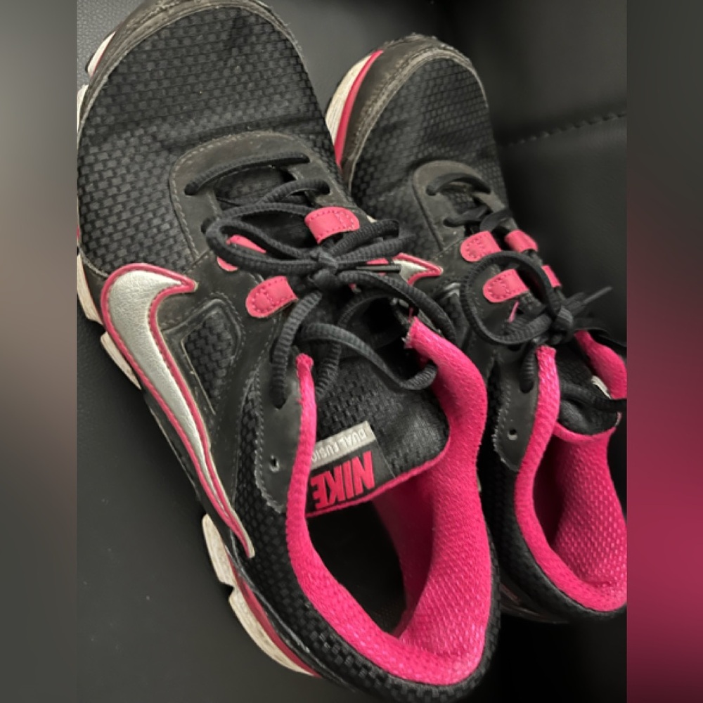 Nike Black and Hot Pink Athletic Sneakers with Silver Swoosh - Picture 9 of 14